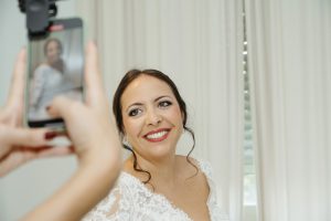 Irene y Marina el día de su boda en Jerez de la Frontera, tras llegar en coches de caballo a la Alameda Vieja antes de su ceremonia civil en la Bodega Álvaro Domecq.