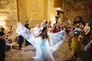 Irene y Marina el día de su boda en Jerez de la Frontera, tras llegar en coches de caballo a la Alameda Vieja antes de su ceremonia civil en la Bodega Álvaro Domecq.