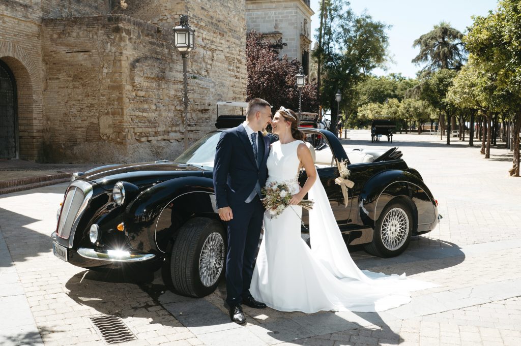 Novios Carolina y Mario en su boda en Jerez de la Frontera
